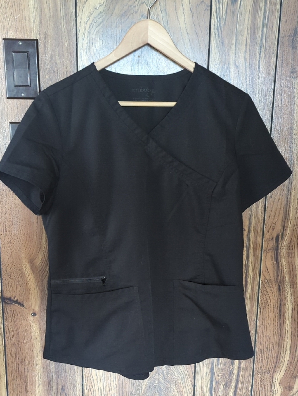 SCRUBOLOGY Black V-Neck Scrub Top Women's Size M